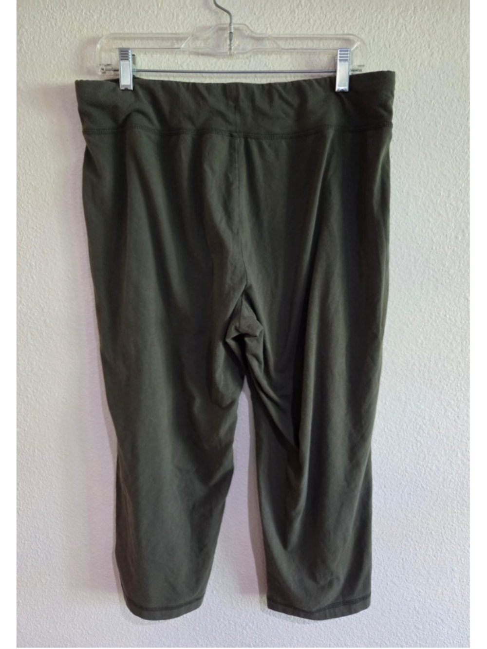 Athletic Works Drawstring Capri Sweatpants Olive Green Large 12-14 W-281